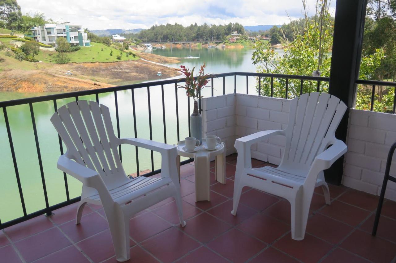 Ecolodge Bahia Del Penon Guatapé Extérieur photo