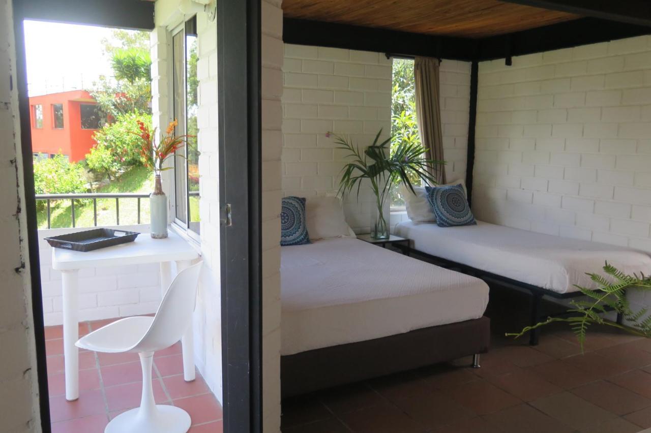 Ecolodge Bahia Del Penon Guatapé Extérieur photo