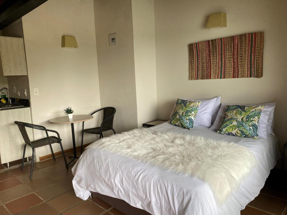 Ecolodge Bahia Del Penon Guatapé Extérieur photo