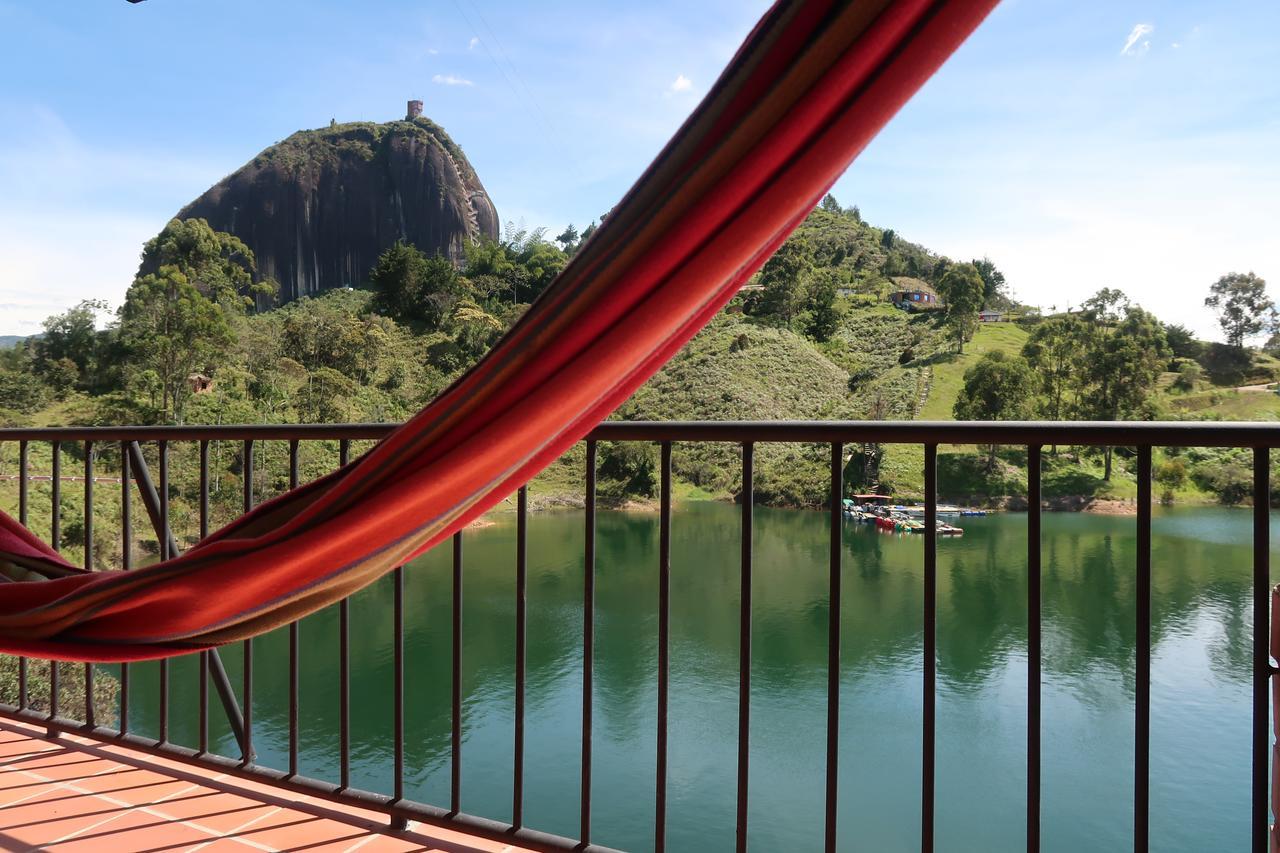 Ecolodge Bahia Del Penon Guatapé Extérieur photo
